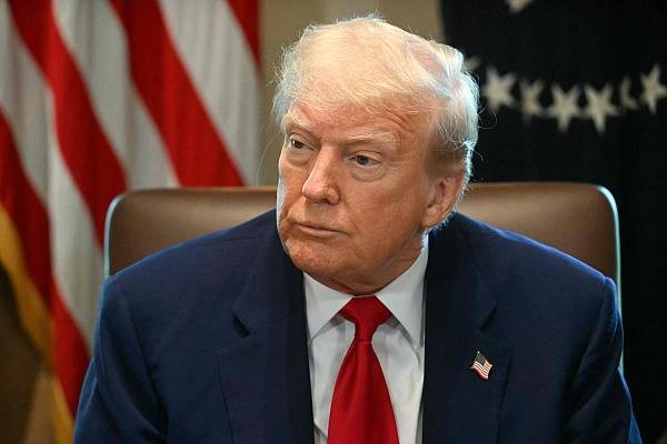 皇冠信用网会员账号_特朗普为何让步？美媒：幕僚警告他“对华关税再不降皇冠信用网会员账号，基本盘要崩”