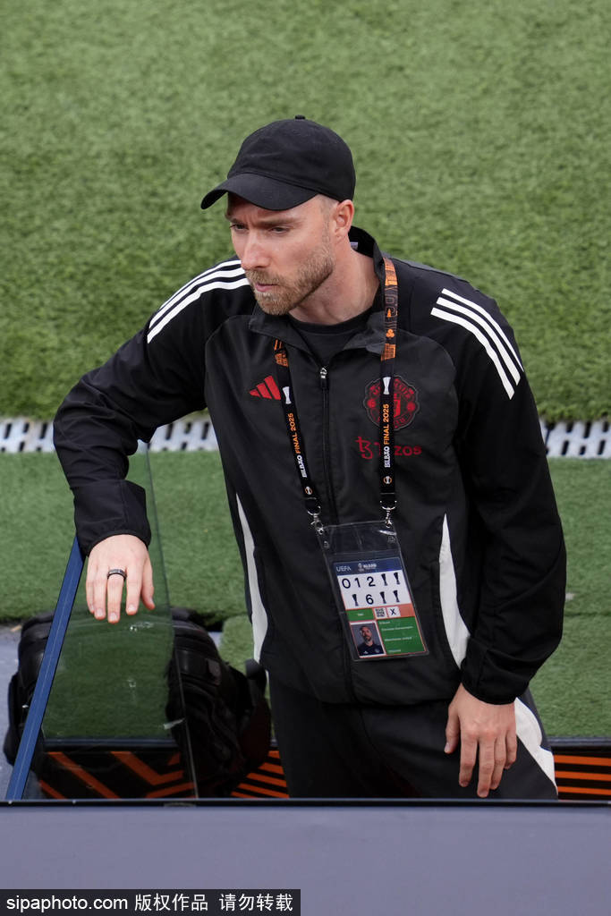 皇冠足球管理平台出租_官宣！埃里克森告别曼联皇冠足球管理平台出租，经纪人曝惊人下一站！阿莫林清洗第一刀？