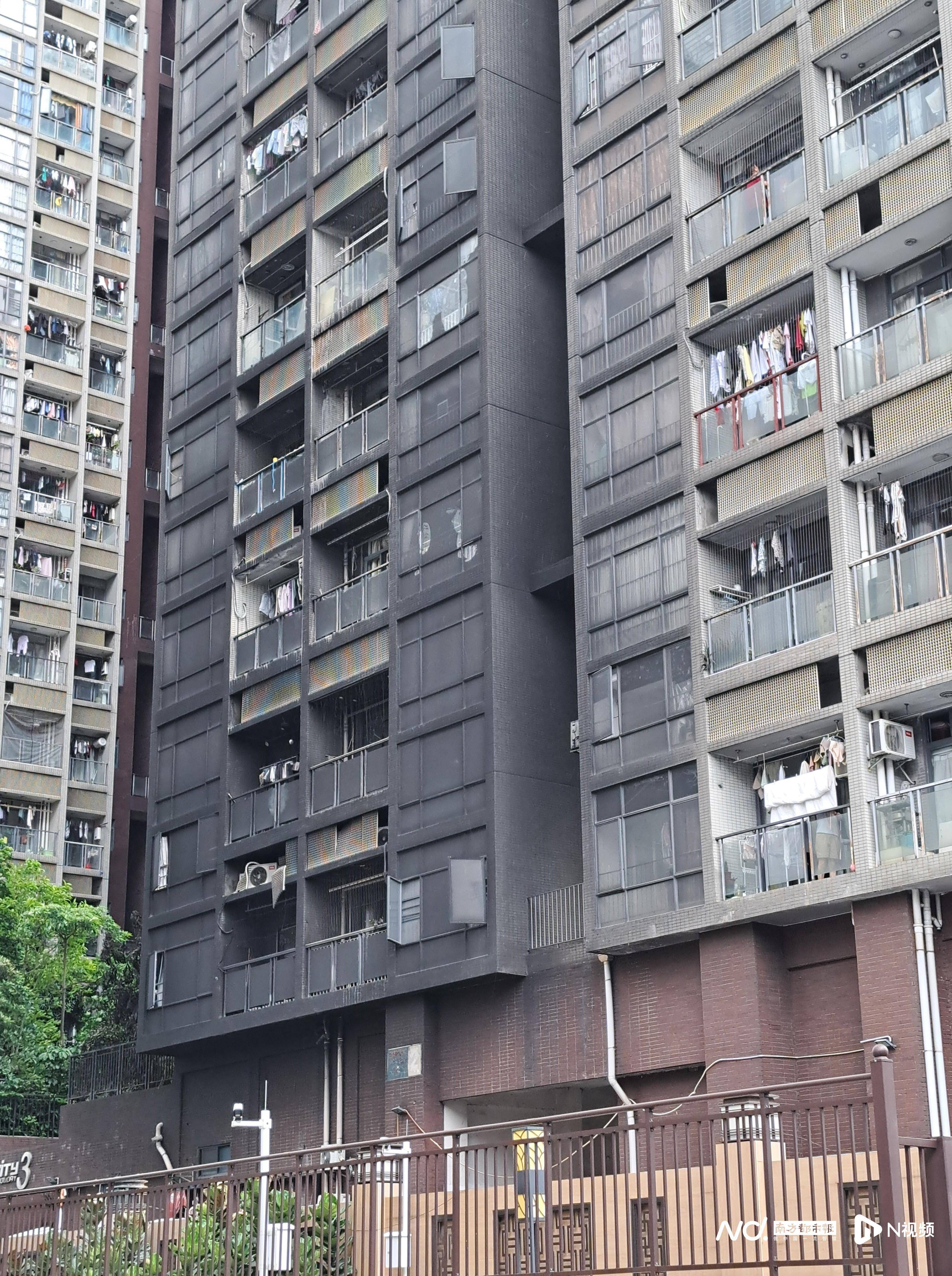 足球甲組聯賽_东莞一小区逾百辆电动自行车烧毁足球甲組聯賽！住户睡梦中被叫醒撤离逃生