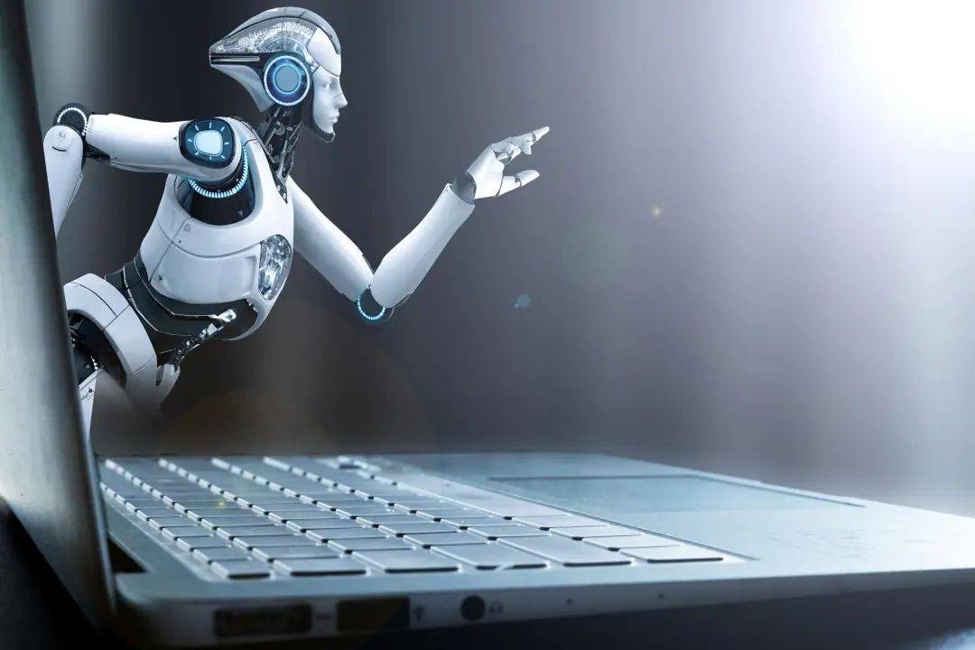 皇冠信用代理流程_DeepSeek流量下滑皇冠信用代理流程，这半年梁文锋都干了啥？