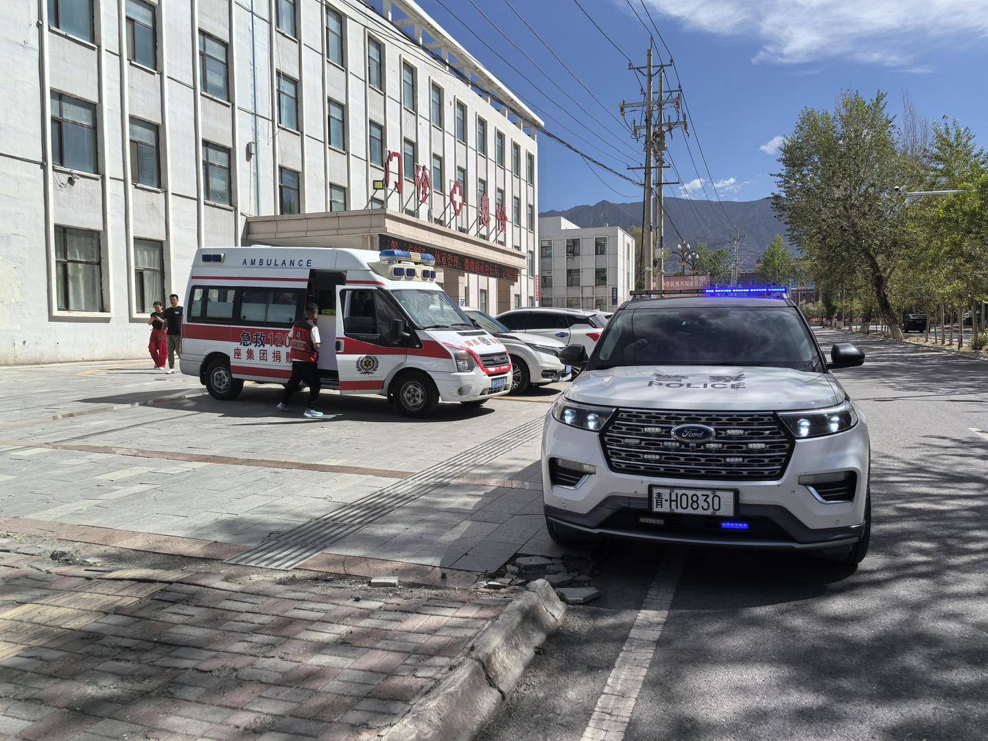 皇冠信用網怎么租_青海一男子被罕见剧毒阿拉善蝮蛇咬伤皇冠信用網怎么租,因无血清一度想放弃治疗 警车开道转运700公里救命