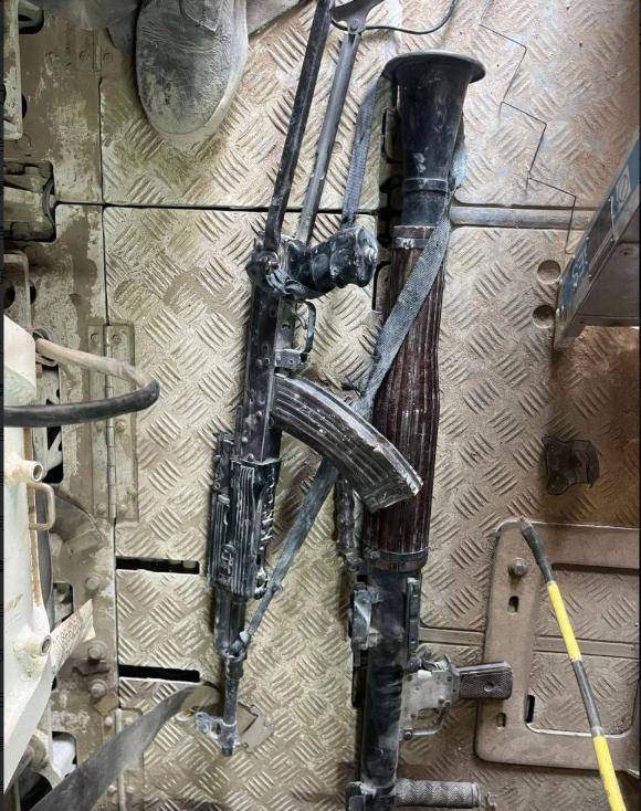 皇冠信用盘代理注册_一命抵一命!敢死队手持56步枪皇冠信用盘代理注册,打死一名以军少校,进地道前阵亡