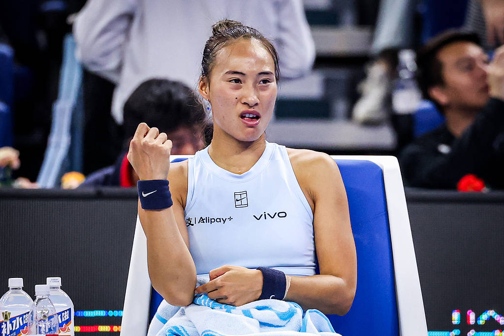 皇冠信用网登1_中网:郑钦文决胜盘因伤退赛 不敌诺斯科娃无缘16强