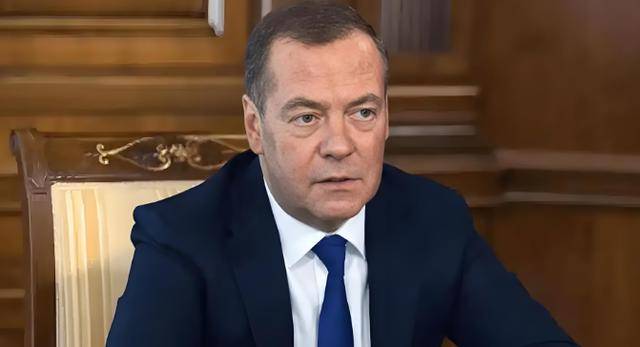 皇冠信用网开户_乌克兰索要战斧皇冠信用网开户，特朗普改口：得先问普京！俄方给中国提了个醒？