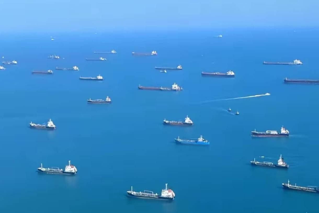 皇冠信用网代理
_特朗普下劝降令皇冠信用网代理
,不给稀土就放金融核弹?新加坡总统喊话中国放弃自给自足