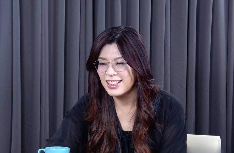 皇冠信用网开户_两岸和平统一还远吗？登机赴京前皇冠信用网开户，郑丽文公布人事名单，朱立伦回应特殊，不准打破惯例！