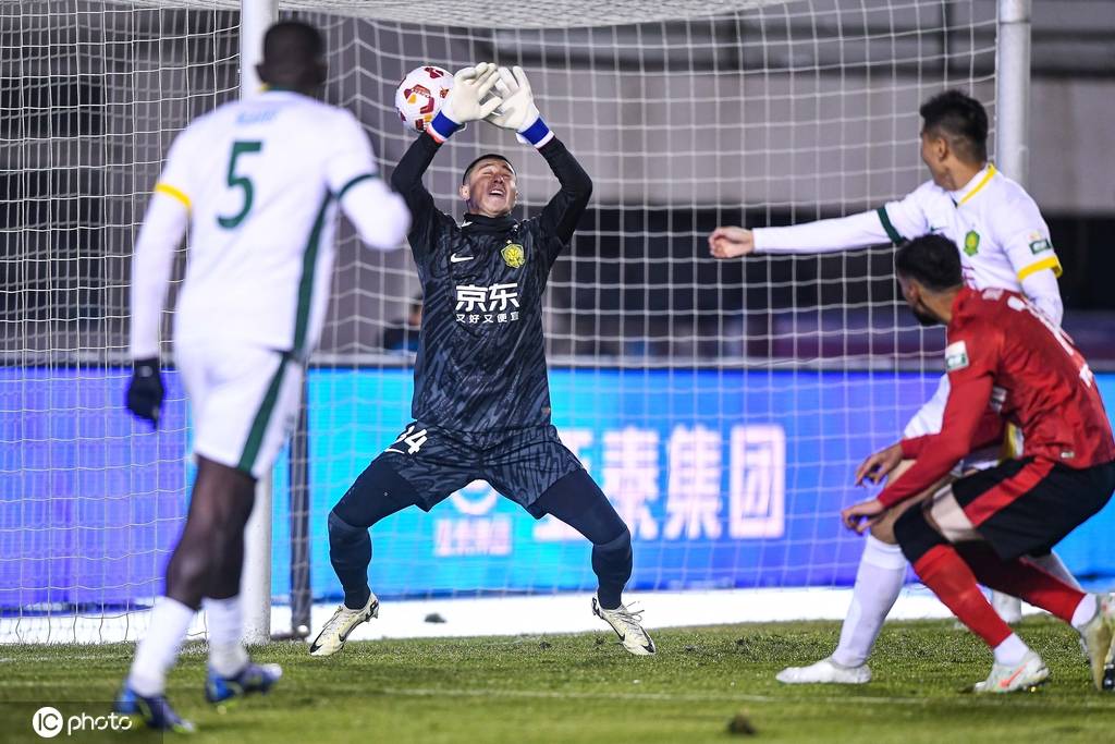 皇冠信用網开号_中超-塞鸟反戈法比奥梅开二度 亚泰0-4国安保级希望渺茫