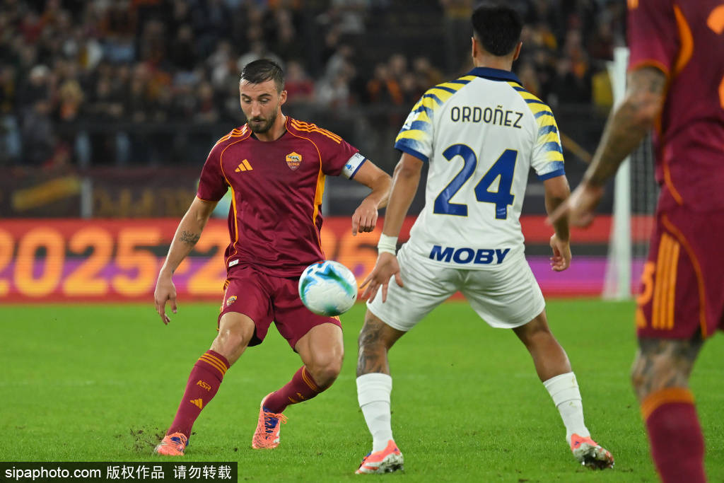 皇冠信用开号_AC米兰小胜罗马：战术分析与数据揭秘皇冠信用开号，战斗在意甲的背后！