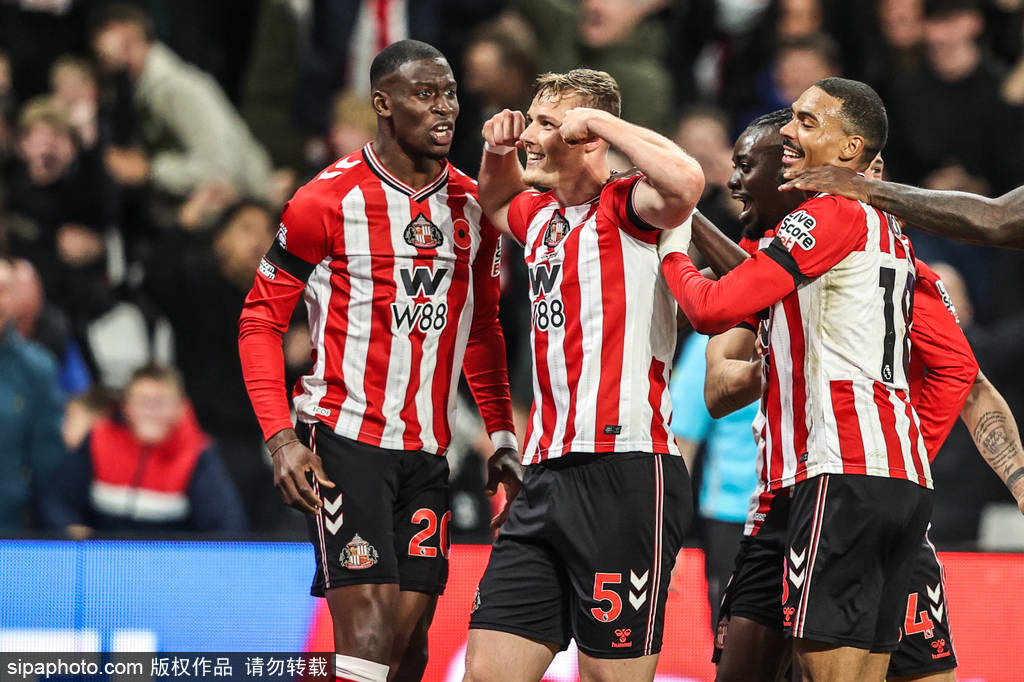 皇冠皇冠信用网平台_10连胜终结皇冠皇冠信用网平台！英超-萨卡破门 阿森纳2-2遭桑德兰补时绝平