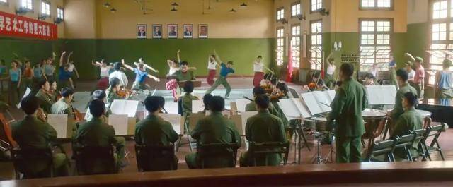 皇冠信用网平台出租_年代剧的墙皇冠信用网平台出租，为什么都是上白下绿？