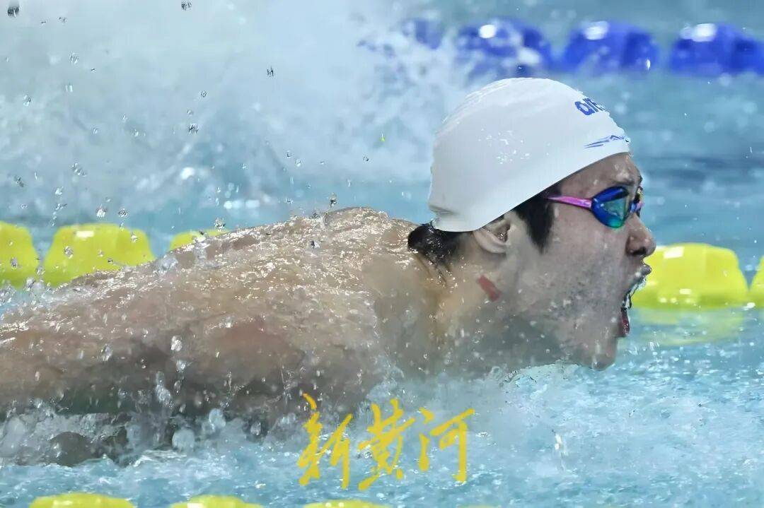 皇冠信用網代理_青岛运动员徐放勇夺十五运男子100米蝶泳亚军