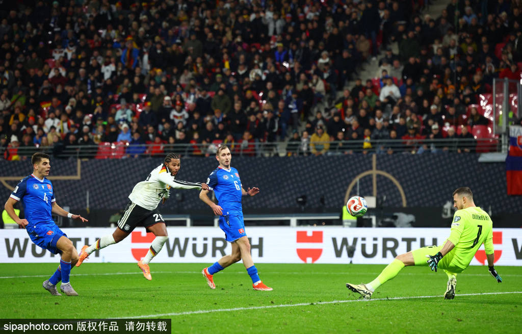 皇冠信用网如何注册_23岁345天！奥利塞德甲单场造5球皇冠信用网如何注册，拜仁最年轻传奇的诞生