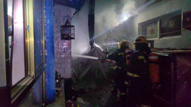 皇冠信用網网址_北京一老人家中电视机突起火 消防：插头长期不拔有风险