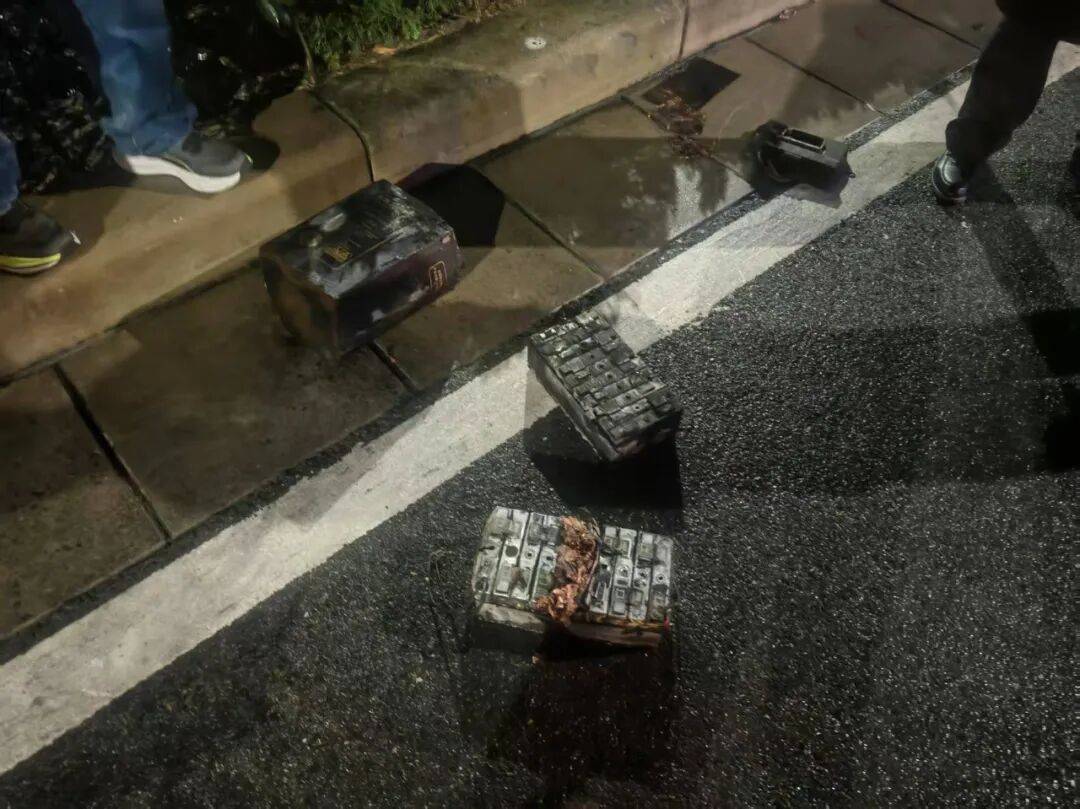 皇冠体育App下载_集中曝光皇冠体育App下载！郑州市2025年11月共发生13起电动自行车火灾！