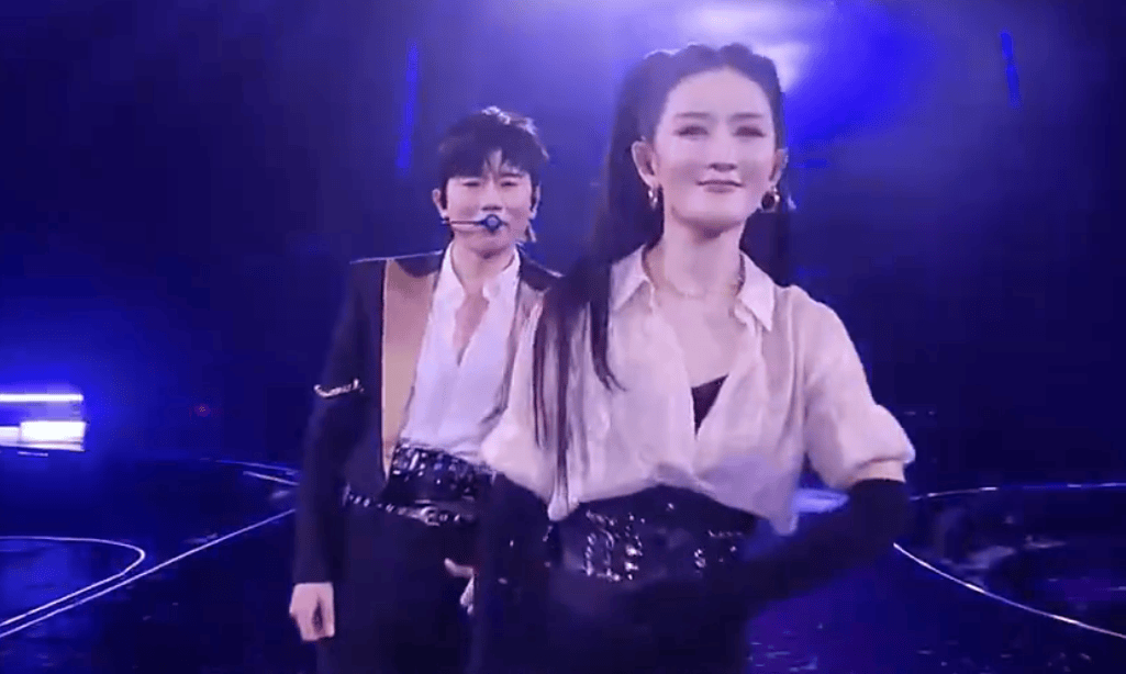 皇冠电竞足球_张杰再回应和谢娜双人舞争议皇冠电竞足球!现场表白老婆:谢谢我最爱的太阳女神娜娜