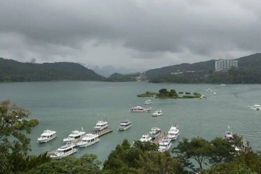 皇冠信用网会员如何申请_不想访华了？紧要关头皇冠信用网会员如何申请，特朗普派军舰硬闯台海，卡尔森直言：中国统一没错